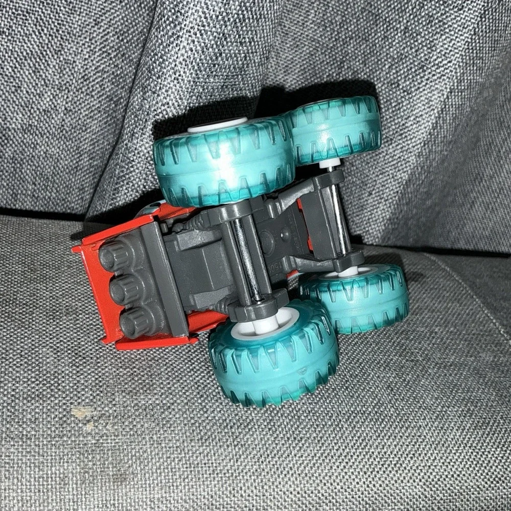 Blaze‎ And The Monster Machines Water Rider Blaze Truck Blue Wheels Tires